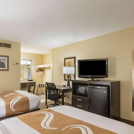 Quality Inn University Ленсинг Экстерьер фото
