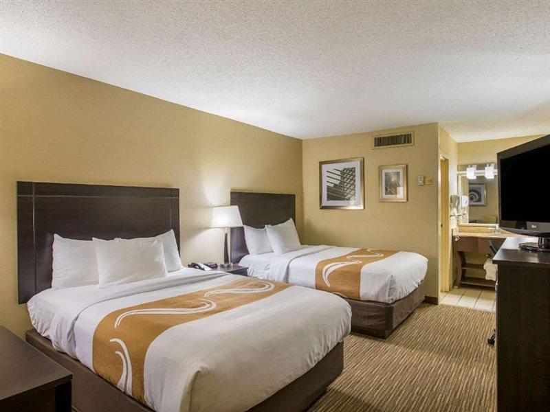 Quality Inn University Ленсинг Экстерьер фото