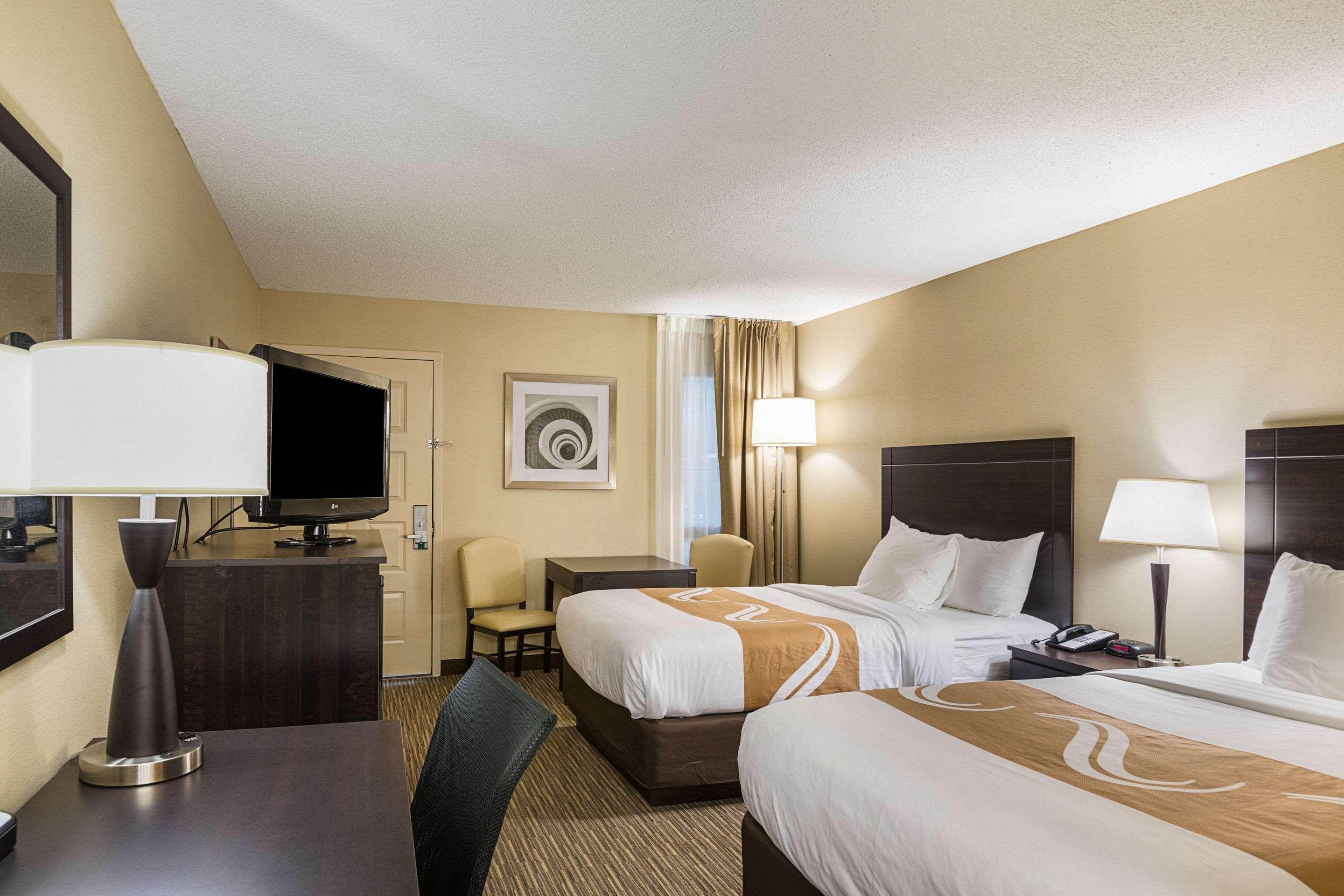 Quality Inn University Ленсинг Экстерьер фото