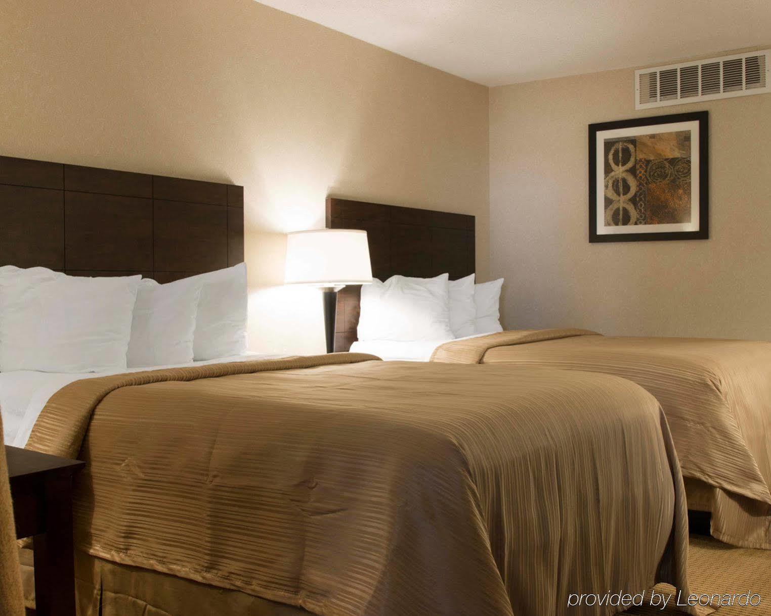 Quality Inn University Ленсинг Экстерьер фото