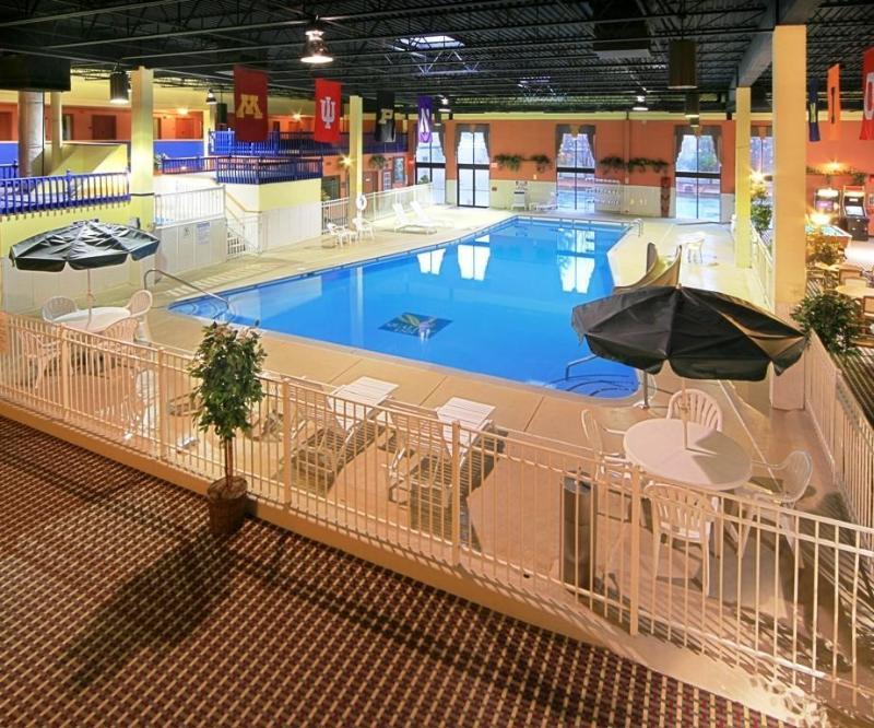Quality Inn University Ленсинг Экстерьер фото